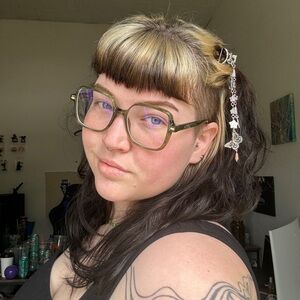 Meet your Posher, Sara